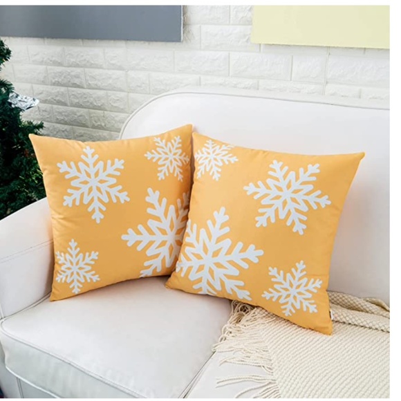 NEW Decorative Yellow Snowflake Throw Pillow Covers 18x18 inch (Set of 2) - Picture 1 of 6